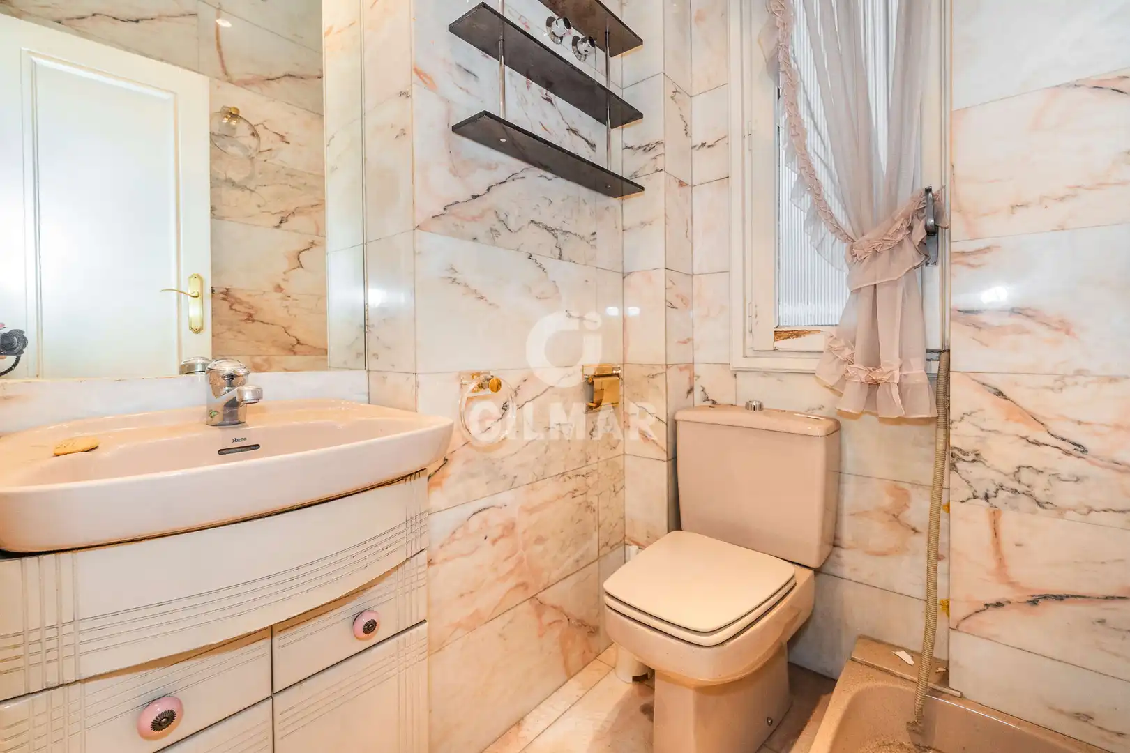 Bathroom of Flat for sale in Madrid  with Heating and Storage room