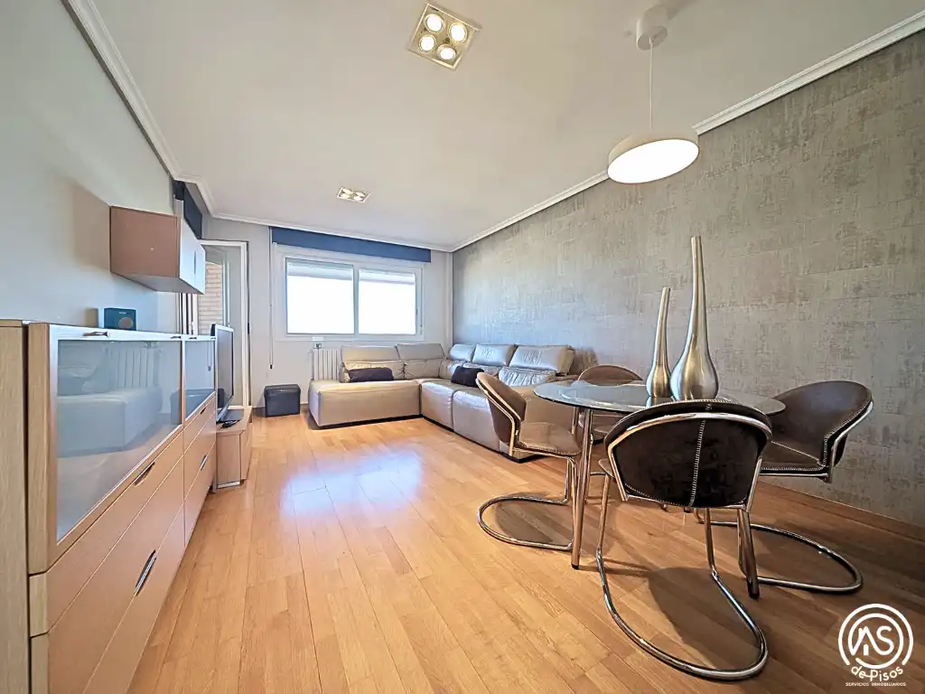 Flat for rent in Calle de la Sierra de Vicor, 21, La Almozara
