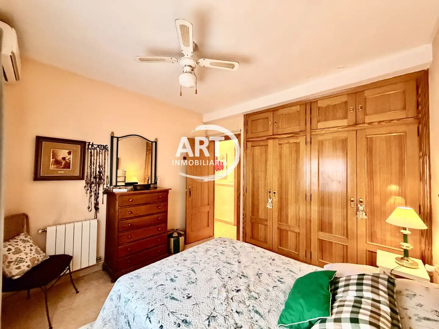 Bedroom of Houses for sale in L'Eliana  with Air Conditioner, Heating and Private garden