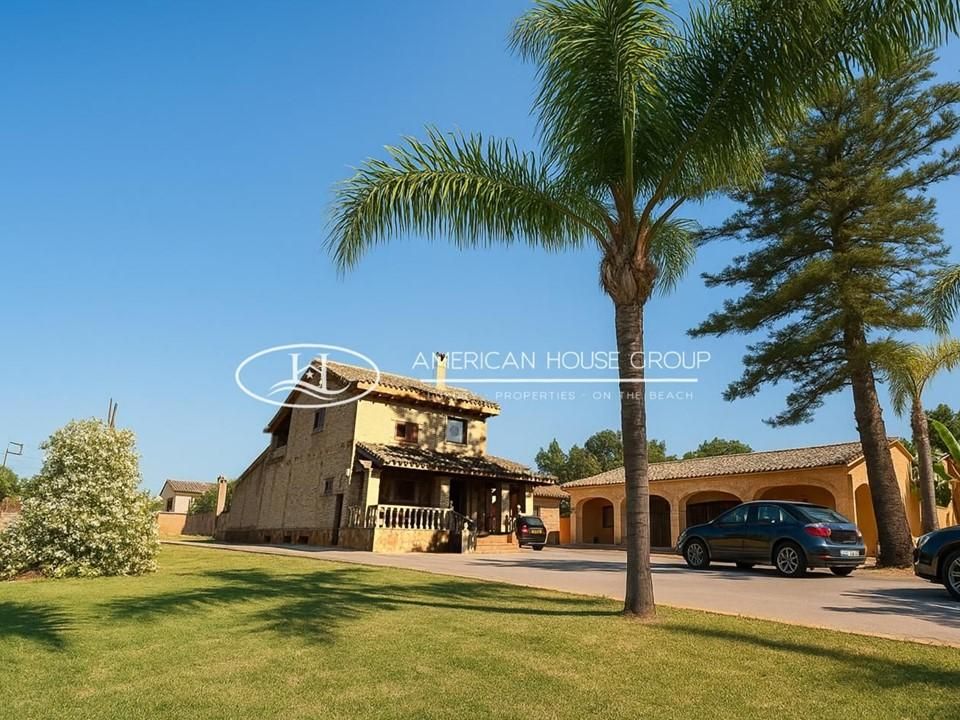 Exterior view of House or chalet for sale in Chiclana de la Frontera  with Private garden, Terrace and Storage room