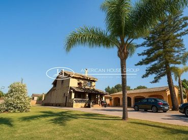 Haus mit Pool zum Verkauf in Las Lagunas - Campano
