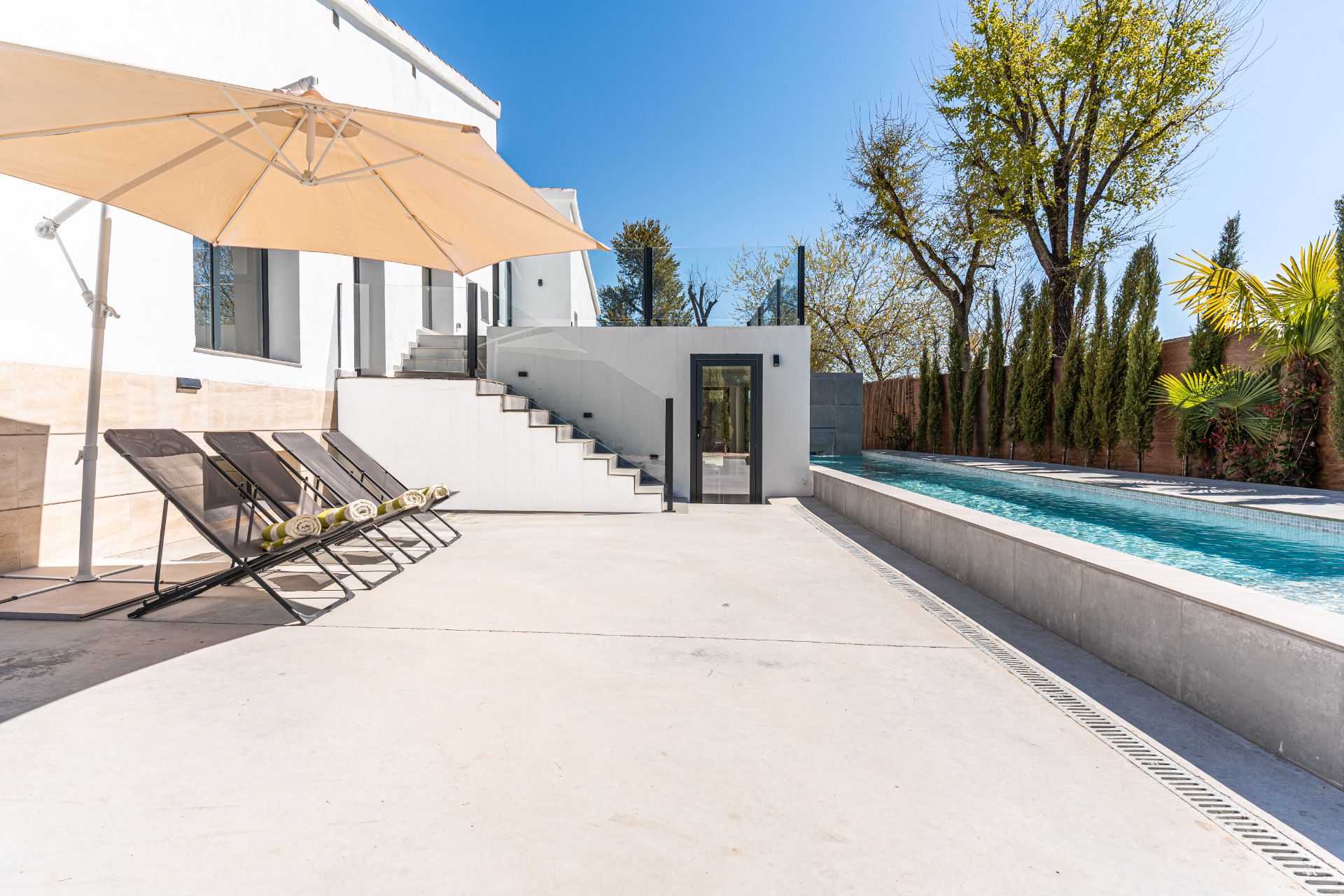 Swimming pool of House or chalet for sale in Villaviciosa de Odón  with Air Conditioner, Heating and Private garden