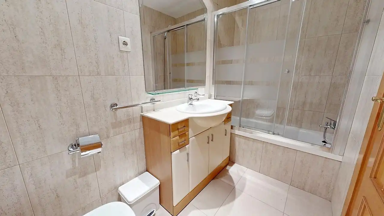 Bany de Pis en venda en Barcelona amb Aire condicionat, Calefacció i Parquet