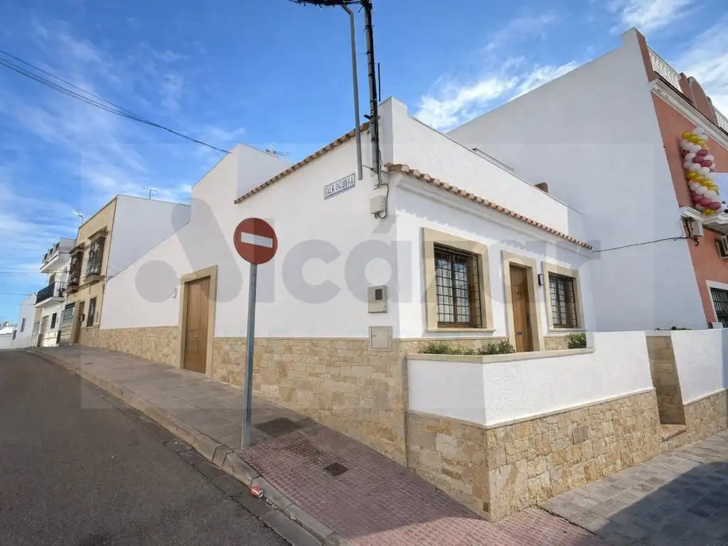 Exterior view of Houses for sale in Alcalá de Guadaira