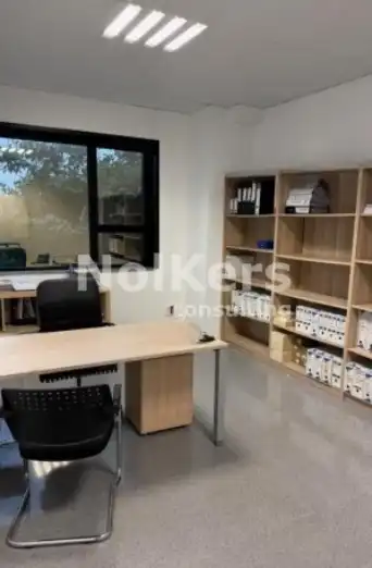 Industrial buildings for rent in Centre