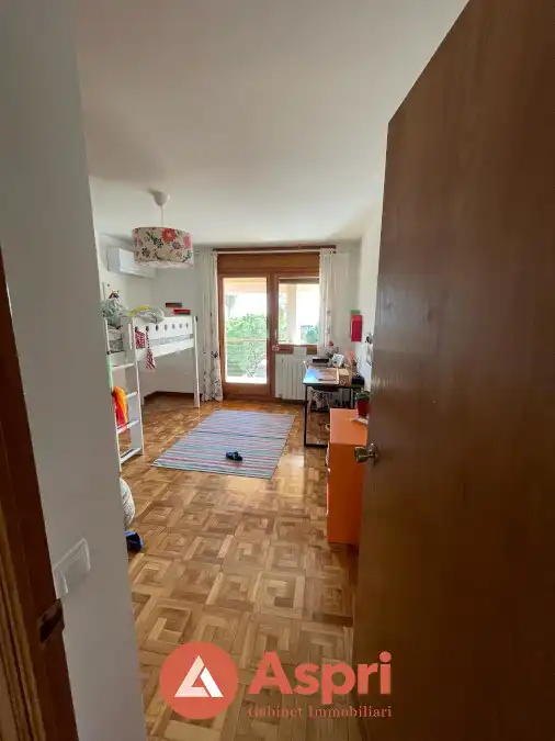 Dormitori de Casa o xalet en venda en Esplugues de Llobregat amb Aire condicionat, Calefacció i Jardí privat