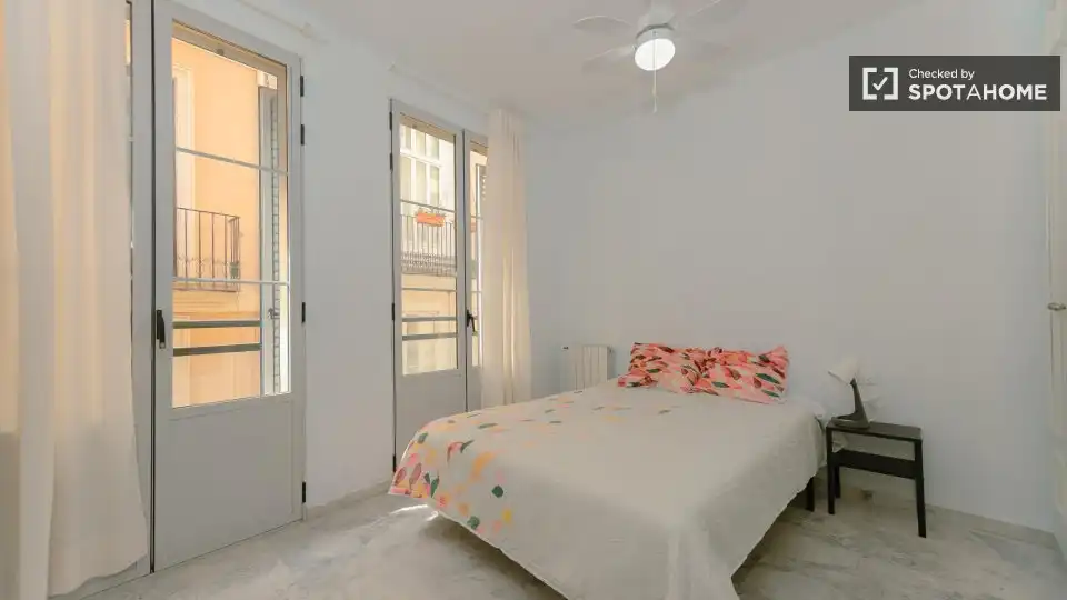 Habitación de Piso de alquiler en Valencia con Aire acondicionado, Calefacción y Amueblado