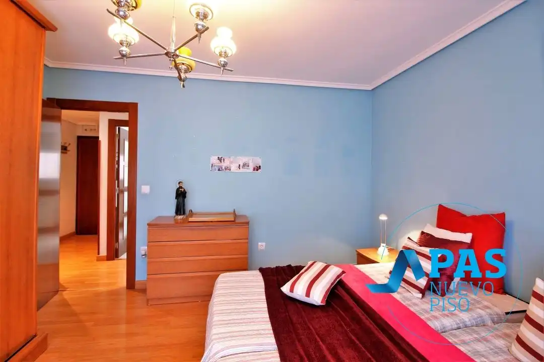 Habitación de Piso en venta en Santander con Calefacción