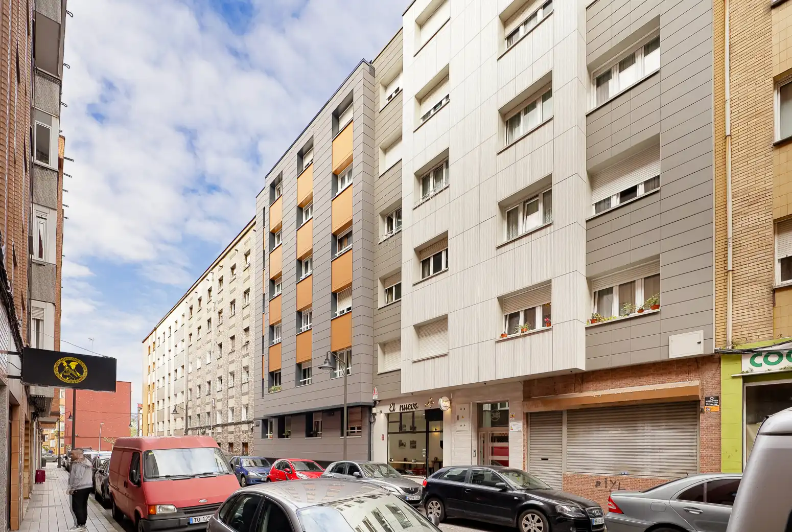 Vista exterior de Piso en venta en Gijón  con Calefacción