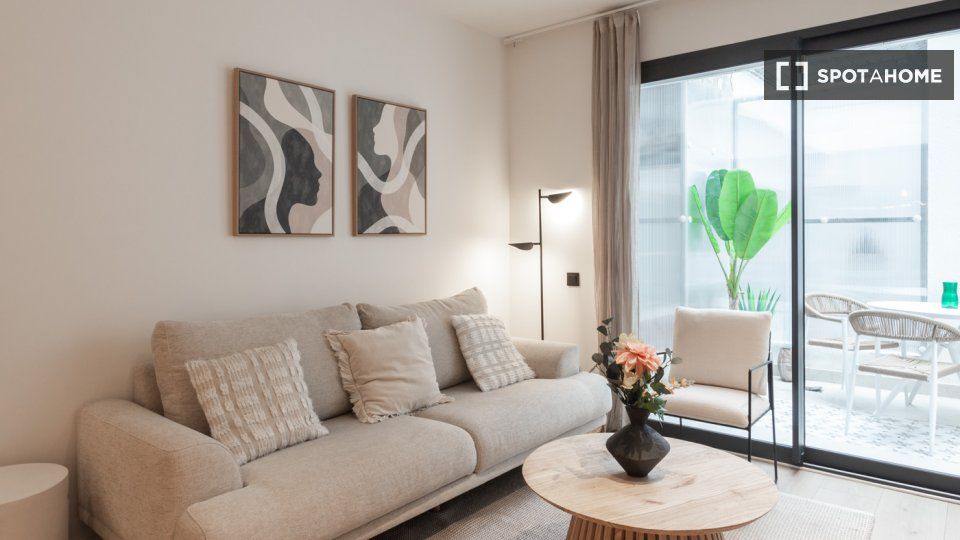 Living room of Flat to rent in  Barcelona Capital  with Air Conditioner, Heating and Furnished