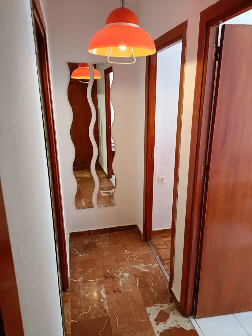 Piso de alquiler en Granada con Calefacción, Terraza y Amueblado