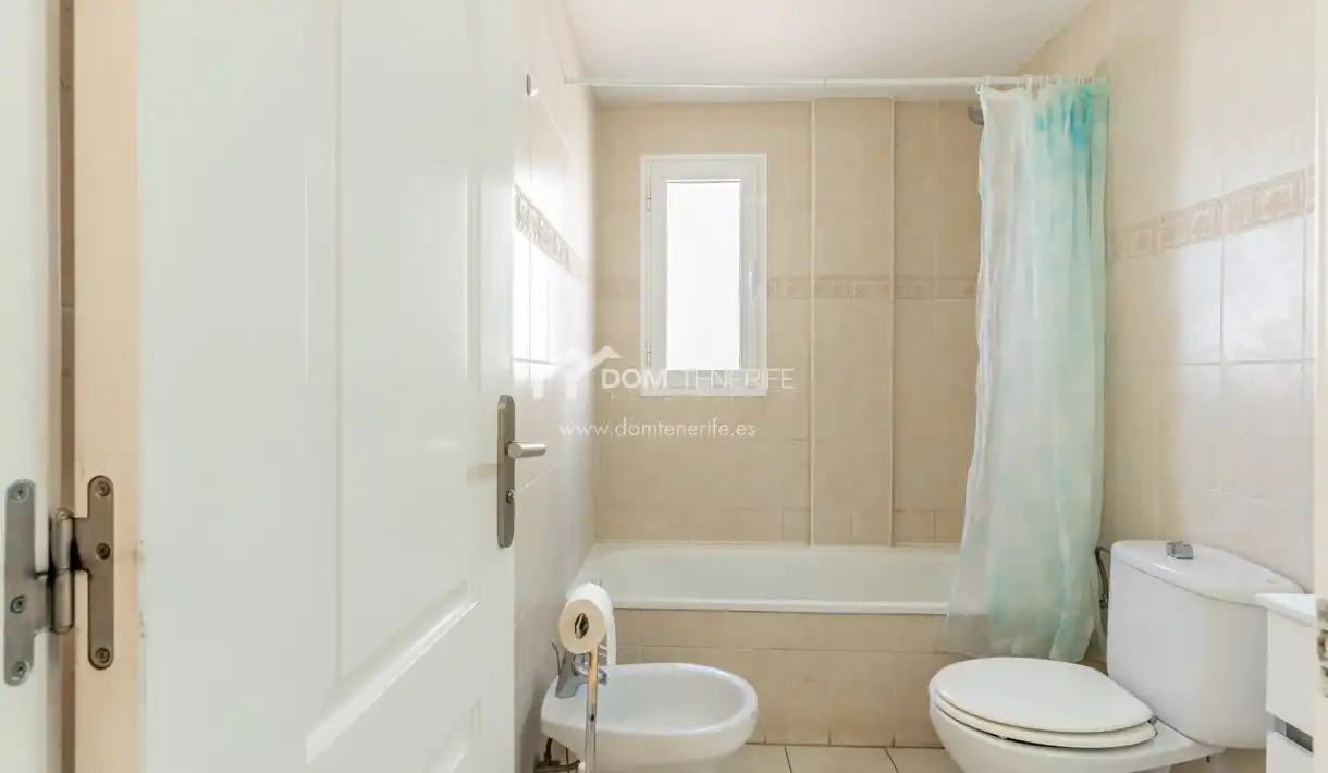 Baño de Casa o chalet de alquiler en Adeje con Terraza, Amueblado y Horno