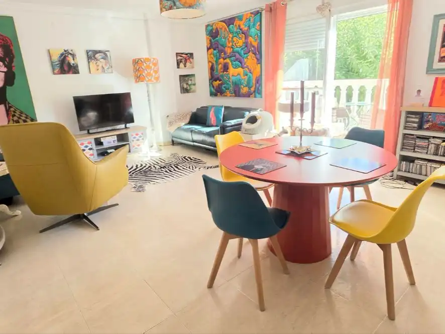 Casa a schiera con piscina in vendita a Paseo BOLOGNETTA 33