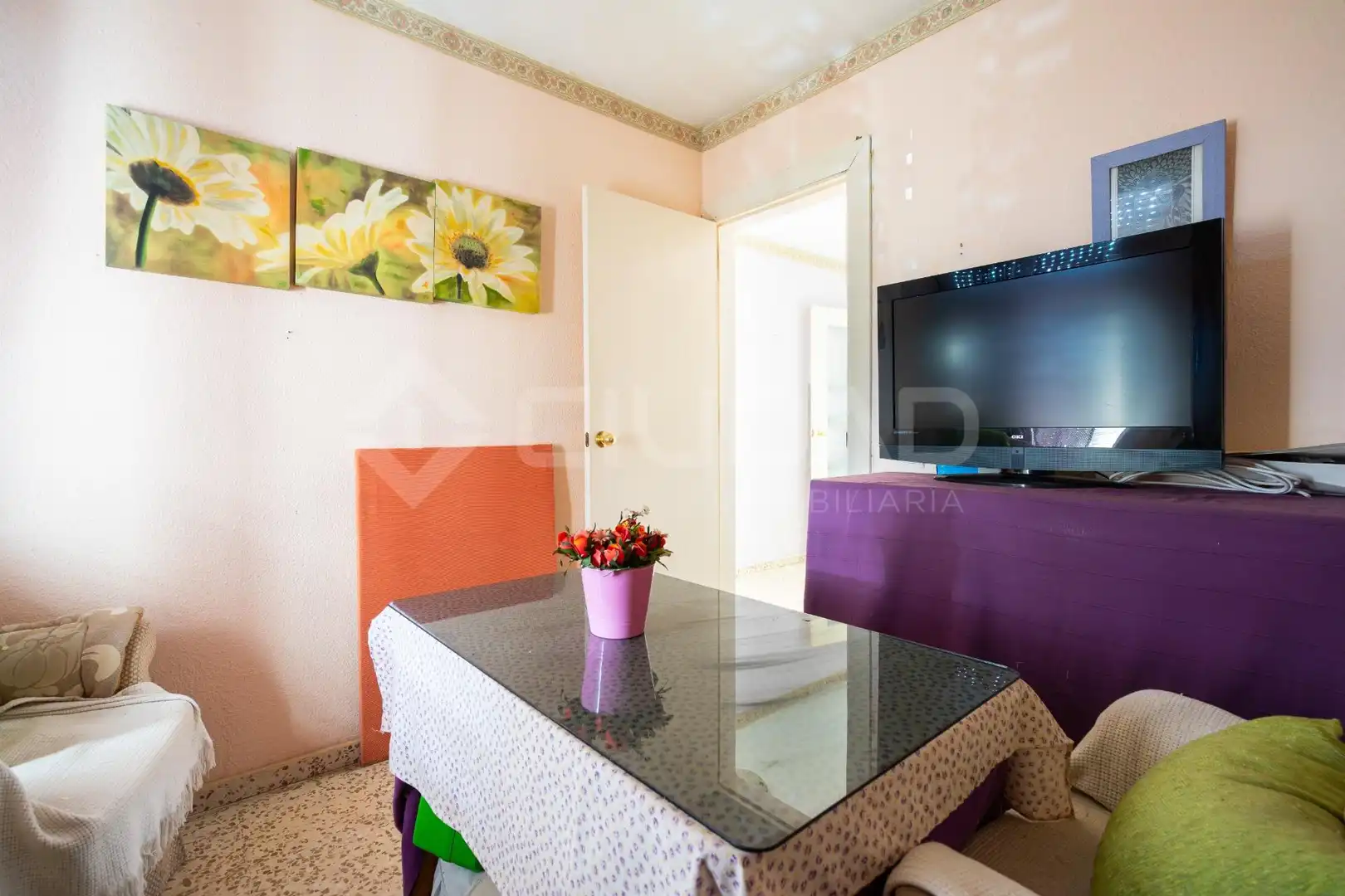 Living room of Flat for sale in Sevilla  with Balcony
