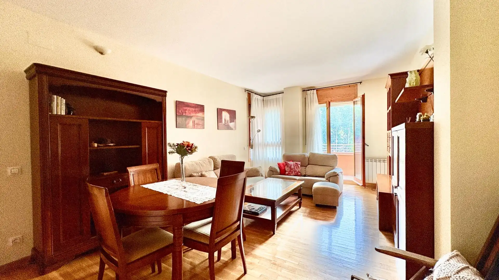 Flat with pool to rent in Calle de Artaso 4