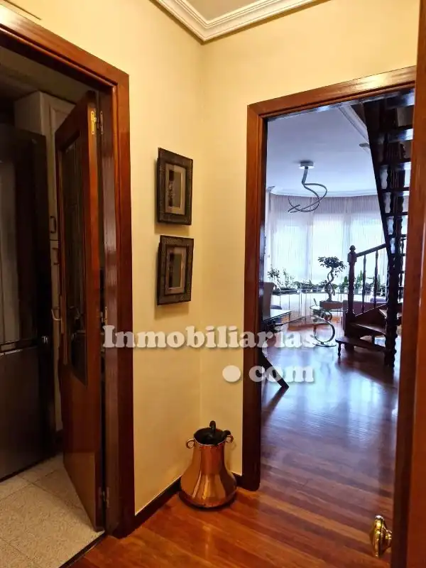 Ático en venta en Castro-Urdiales con Calefacción, Parquet y Trastero