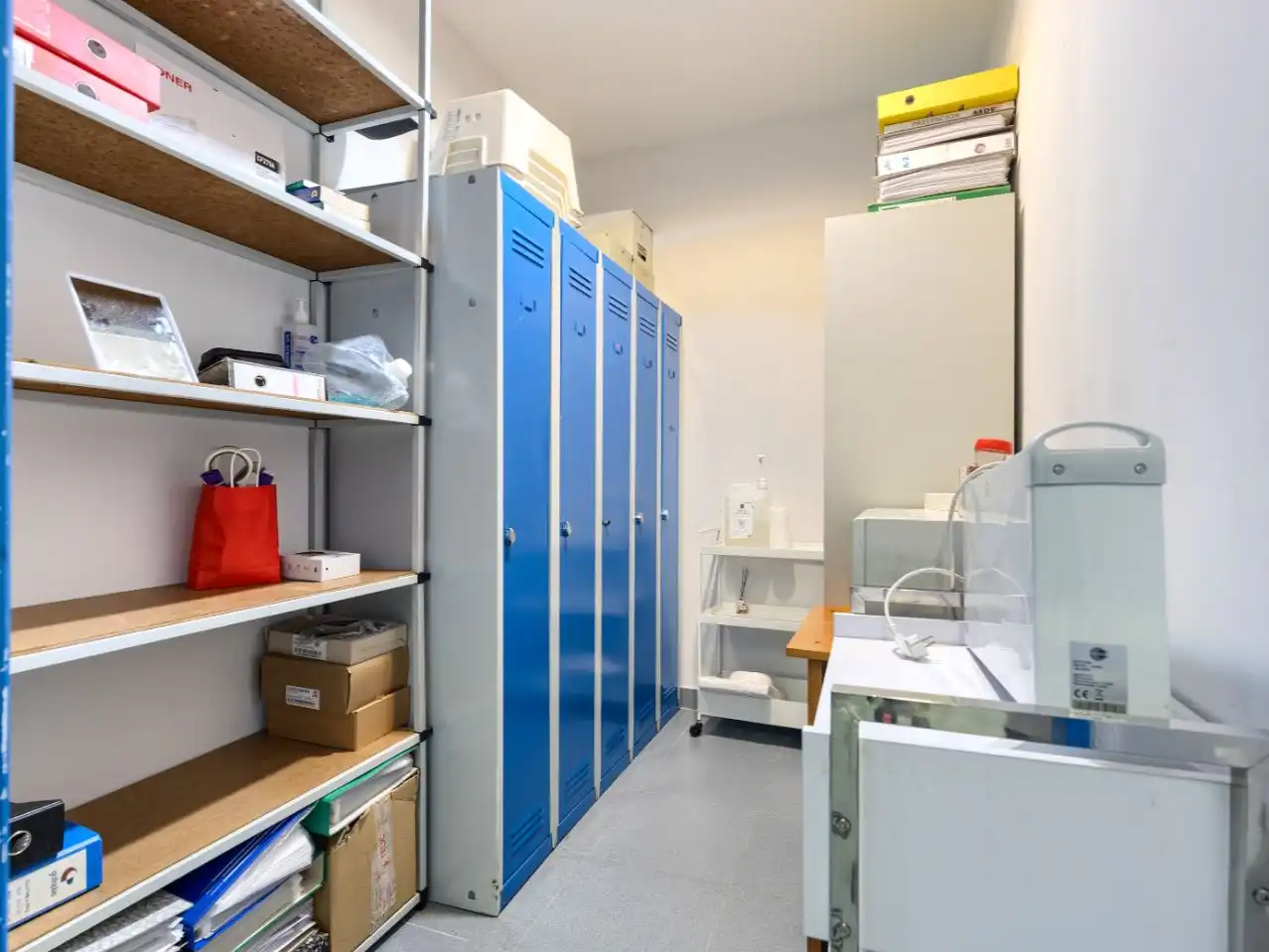 Commercial properties for rent in Madrid  with Air Conditioner, Heating and Furnished