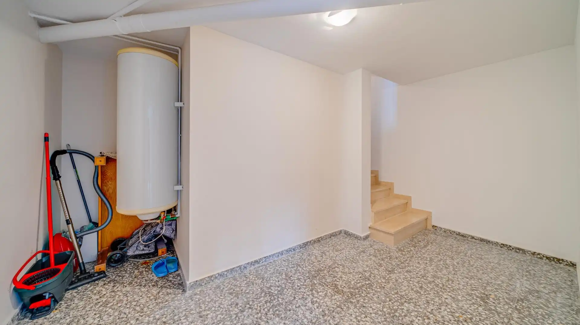Haus oder Chalet zum Verkauf in Finestrat mit Klimaanlage, Heizung und Privatgarten