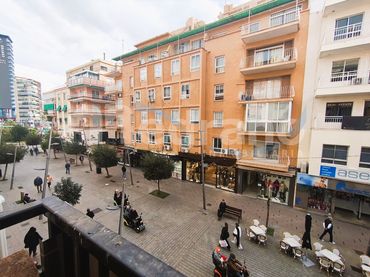 Pis amb ascensor en venda a Calle Gambo