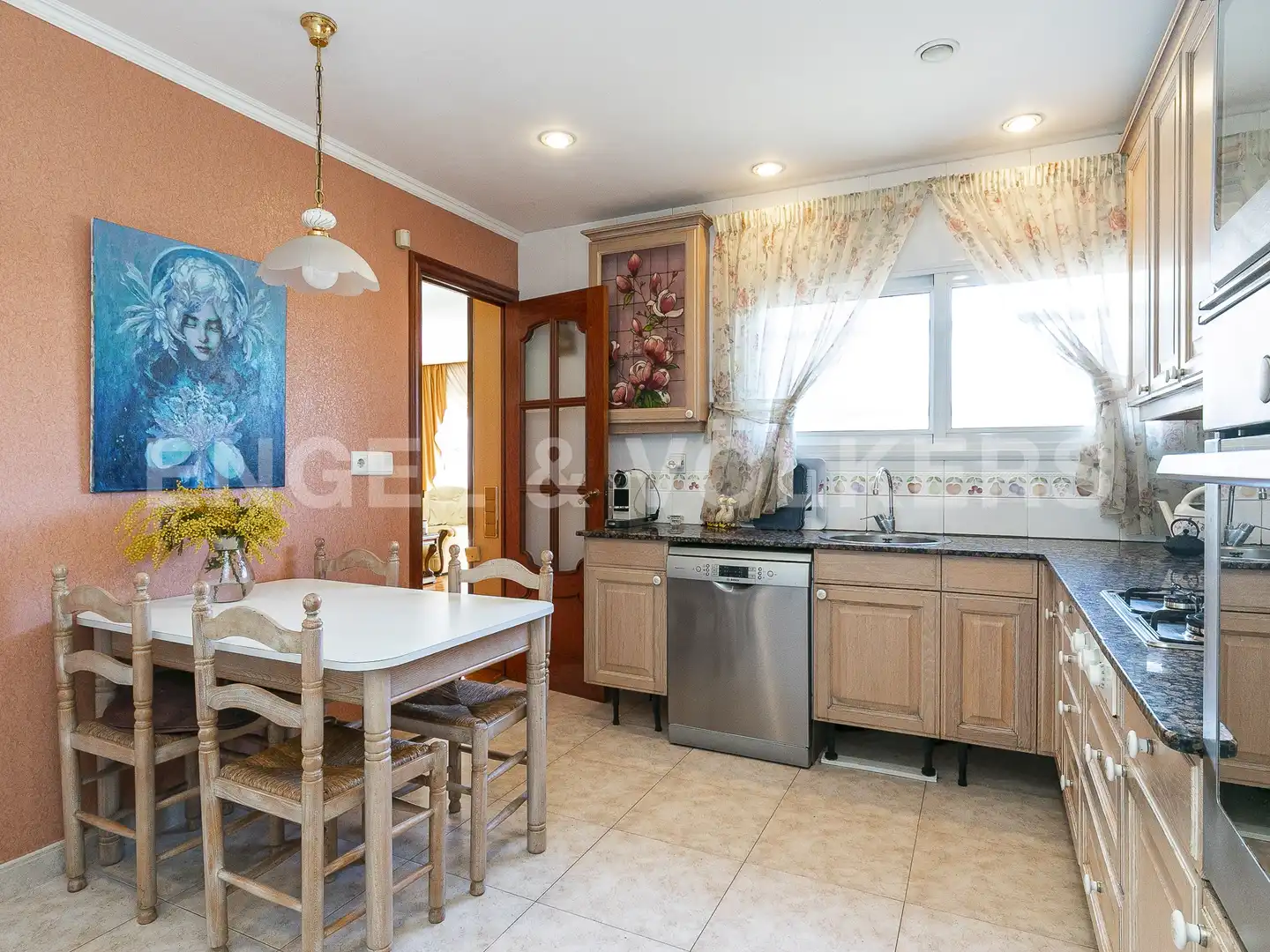 Cocina de Casa o chalet en venta en Sant Just Desvern con Aire acondicionado, Calefacción y Parquet