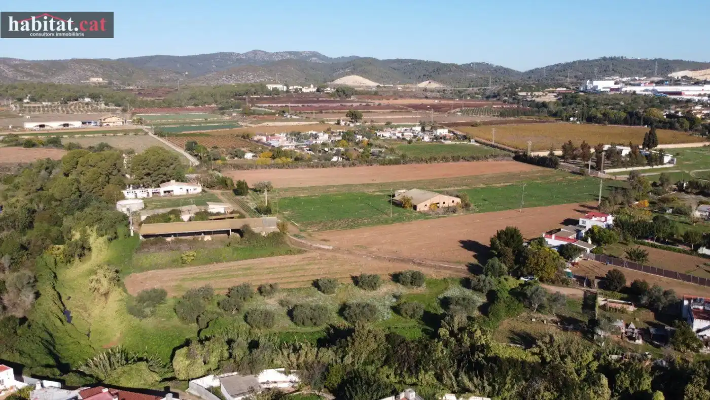 Finca rústica en venta en Vilanova i la Geltrú con Jardín privado y Terraza