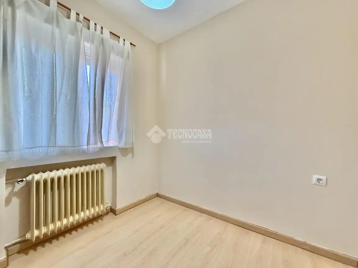Schlafzimmer von Maisonette zum Verkauf in Alcalá de Henares mit Klimaanlage, Terrasse und Balkon