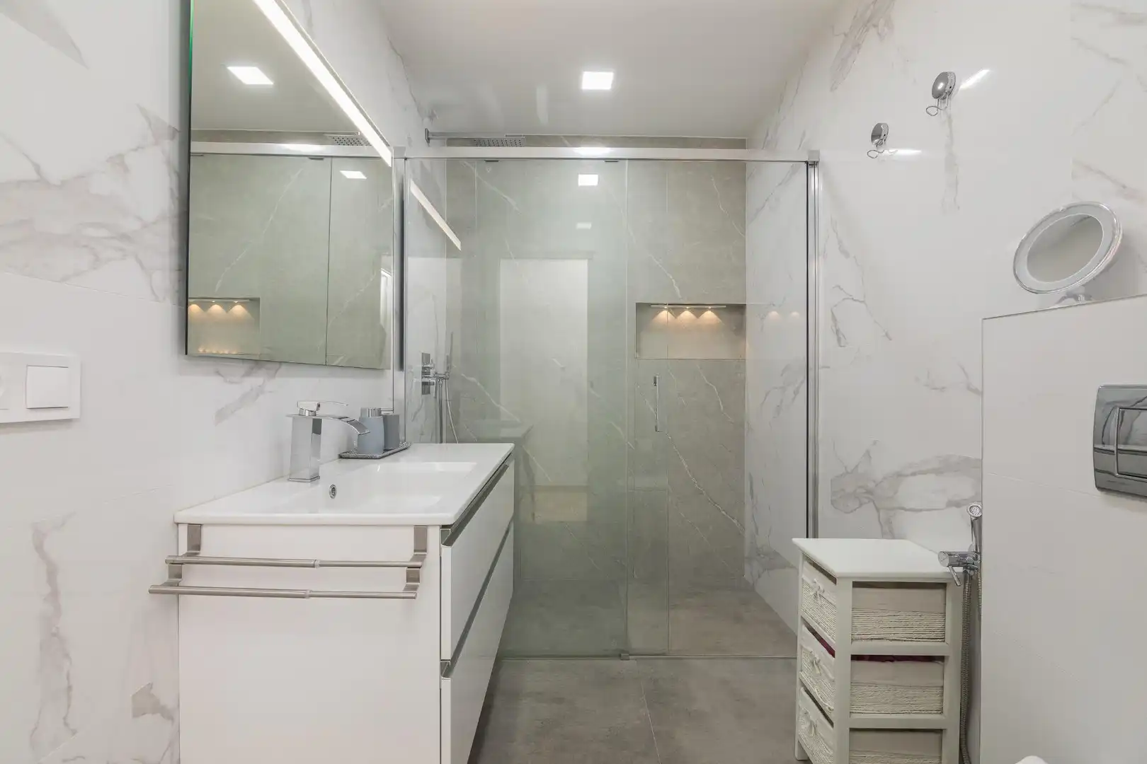 Bathroom of Detached homes for sale in Elche / Elx  with Air Conditioner, Heating and Private garden