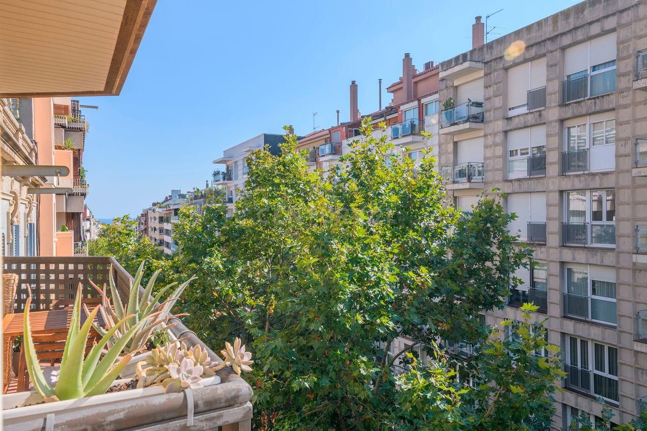 Vista exterior de Apartament en venda en  Barcelona Capital
