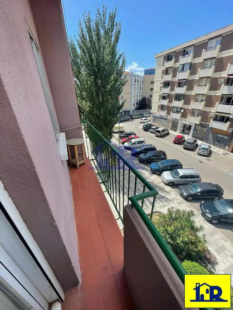 Terraza de Piso de alquiler en Cuenca con Calefacción y Amueblado