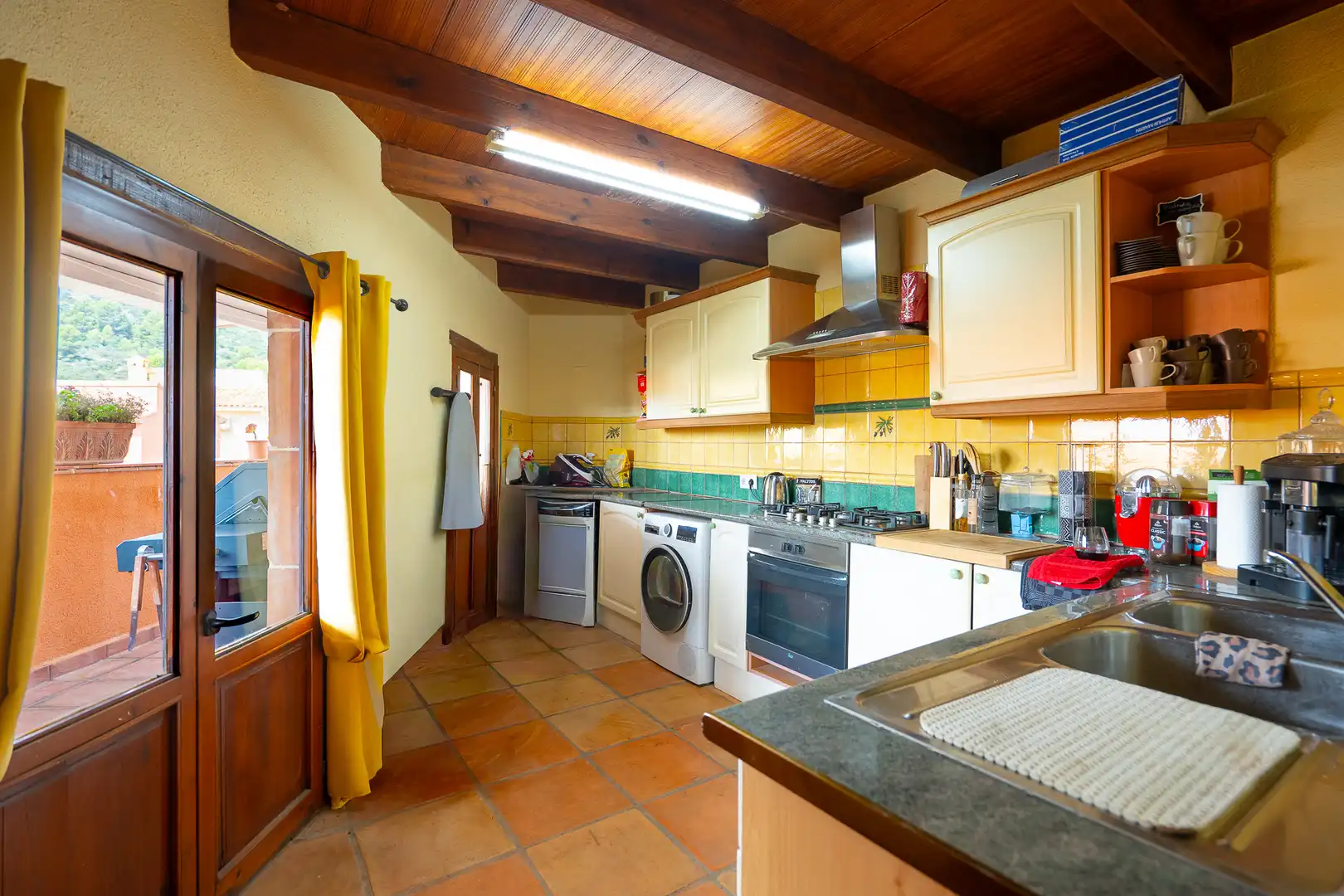 Kitchen of Commercial properties for sale in Sagra