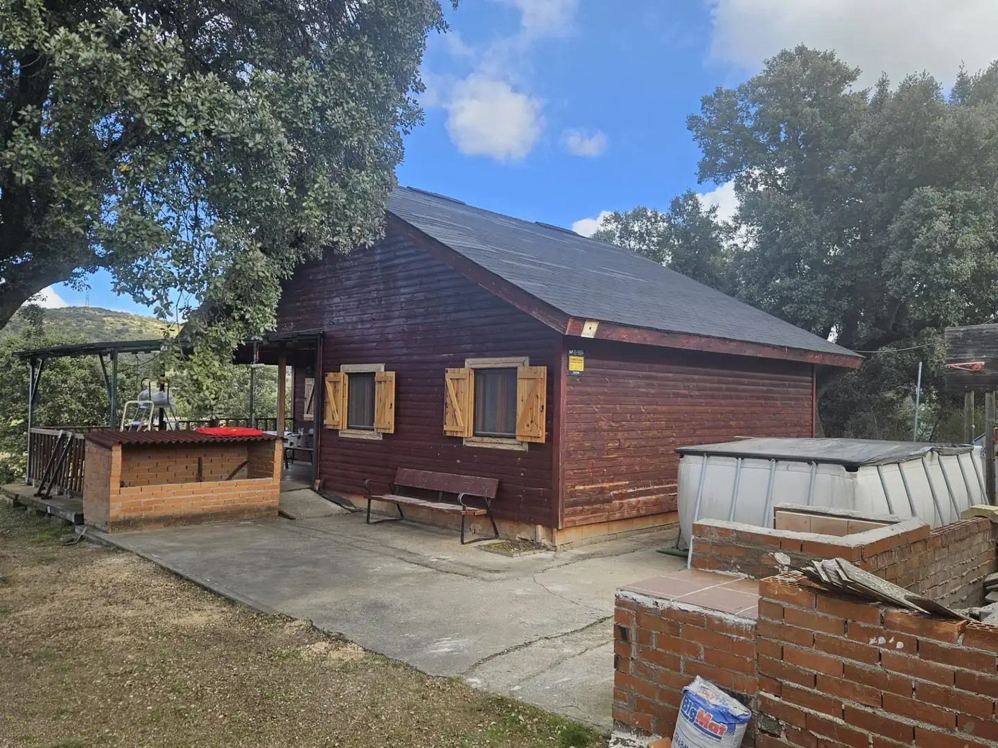 Vista exterior de Casa o chalet en venta en Fuentenovilla con Jardín privado, Piscina y Amueblado