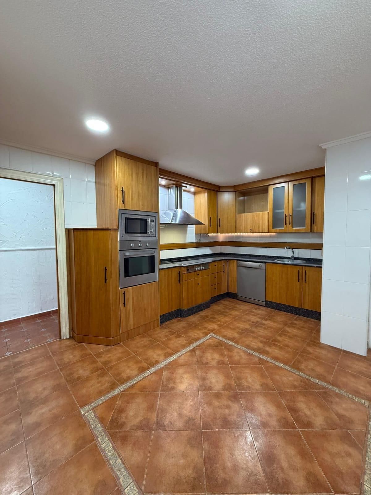 Pis de lloguer a Plaza de Toros - Avenida Chapí - Trinquete