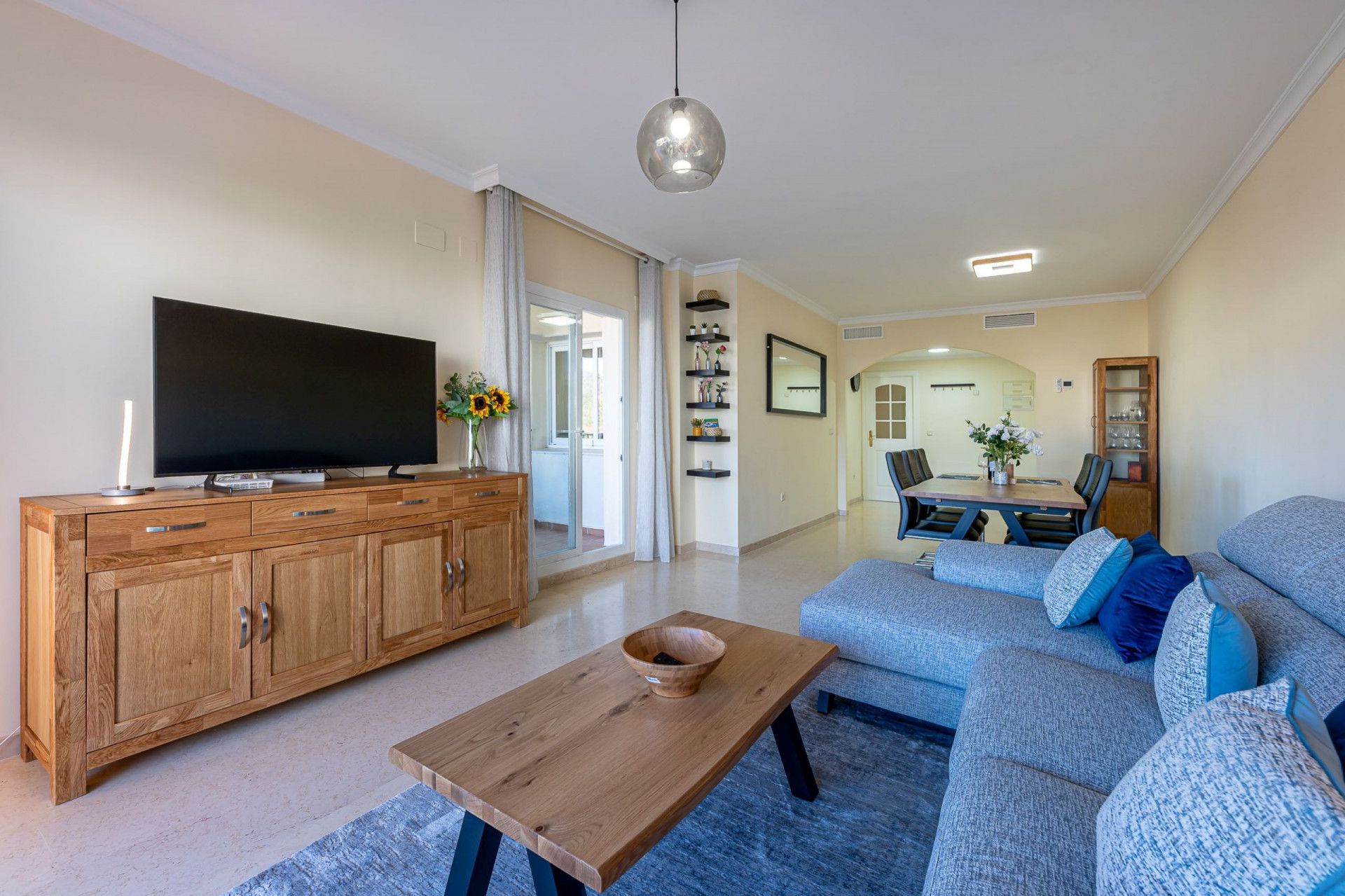 Sala d'estar de Planta baixa de lloguer en Marbella amb Aire condicionat, Calefacció i Terrassa