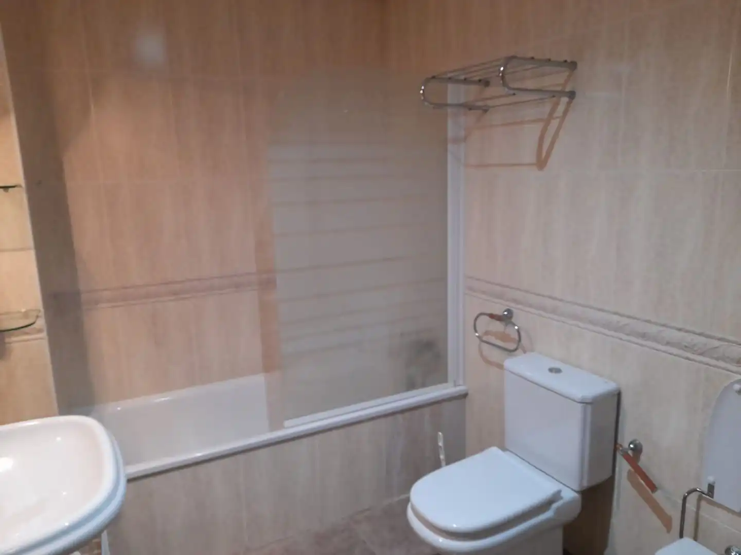 Badezimmer von Wohnungen zur Miete in Manzanares mit Klimaanlage und Balkon