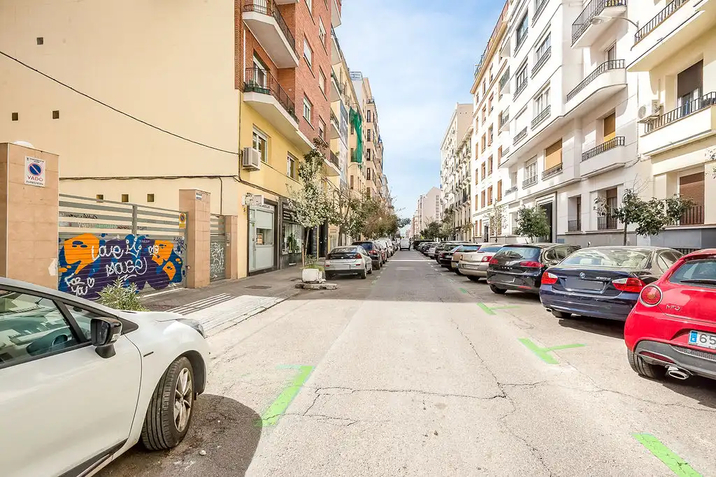 Vista exterior de Garaje en venta en Madrid