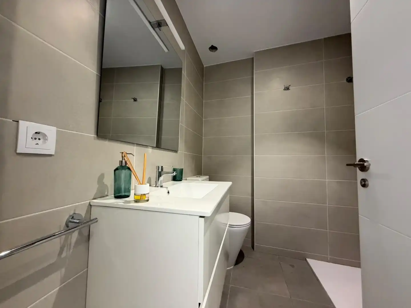 Baño de Piso en venta en A Malata - Catabois - Ciudad Jardín