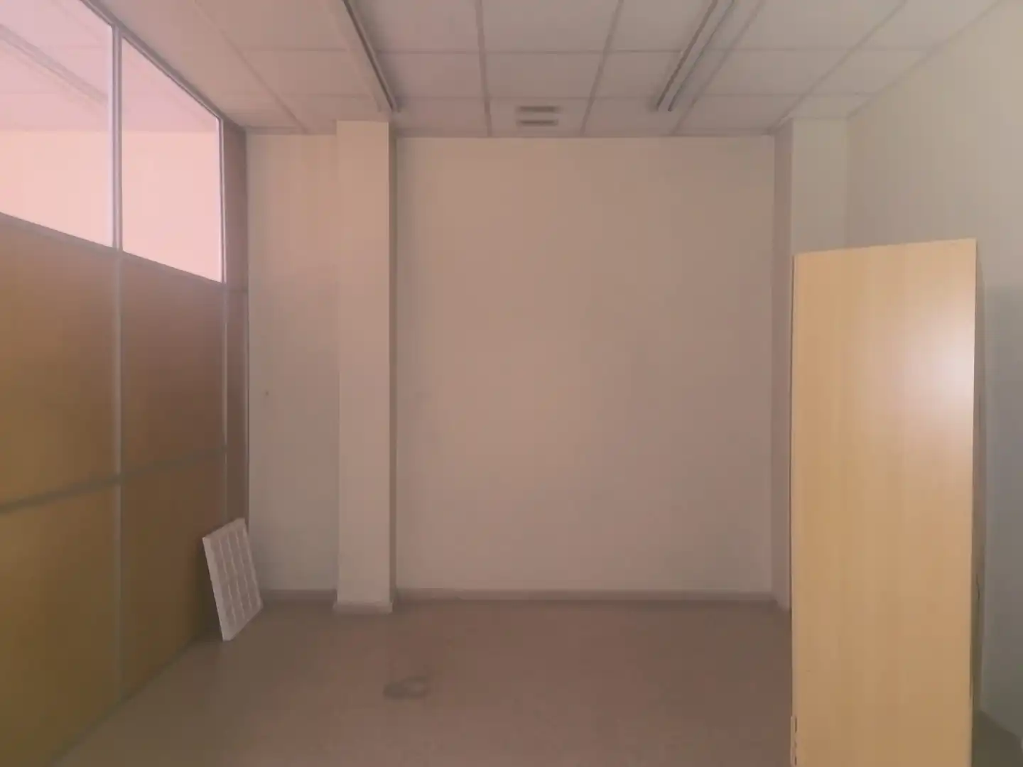 Business premises to rent in Calle Luis Buñuel 3, imagen 10