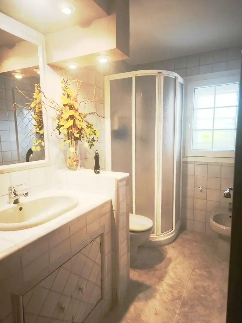 Baño de Casa o chalet en venta en Paterna con Aire acondicionado, Calefacción y Jardín privado