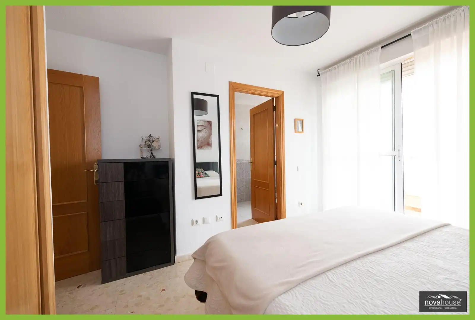 Casa adosada en venta en Calle Albon, Torre de Benagalbón