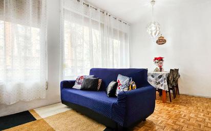 Sala d'estar de Pis en venda en  Barcelona Capital amb Calefacció i Jardí privat