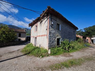 Haus zum Verkauf in Celorio - Poó - Parres