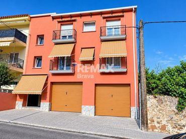 Residential for sale in Calle Enric Lluis Roura