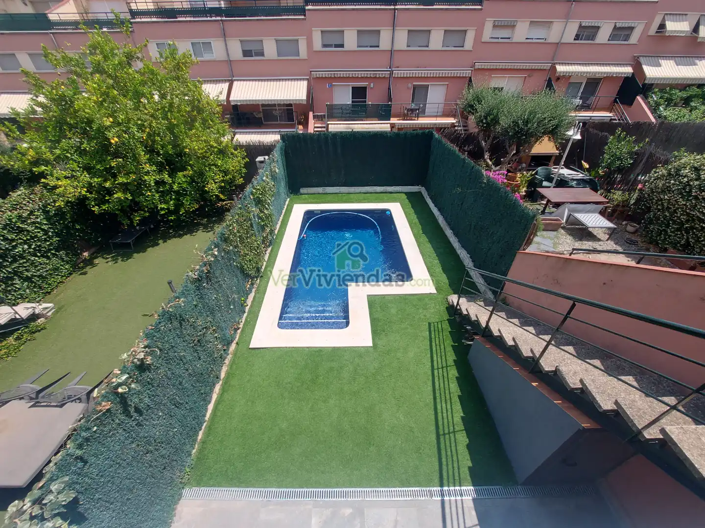 Piscina de Casa adosada en venta en Martorell con Aire acondicionado, Calefacción y Jardín privado