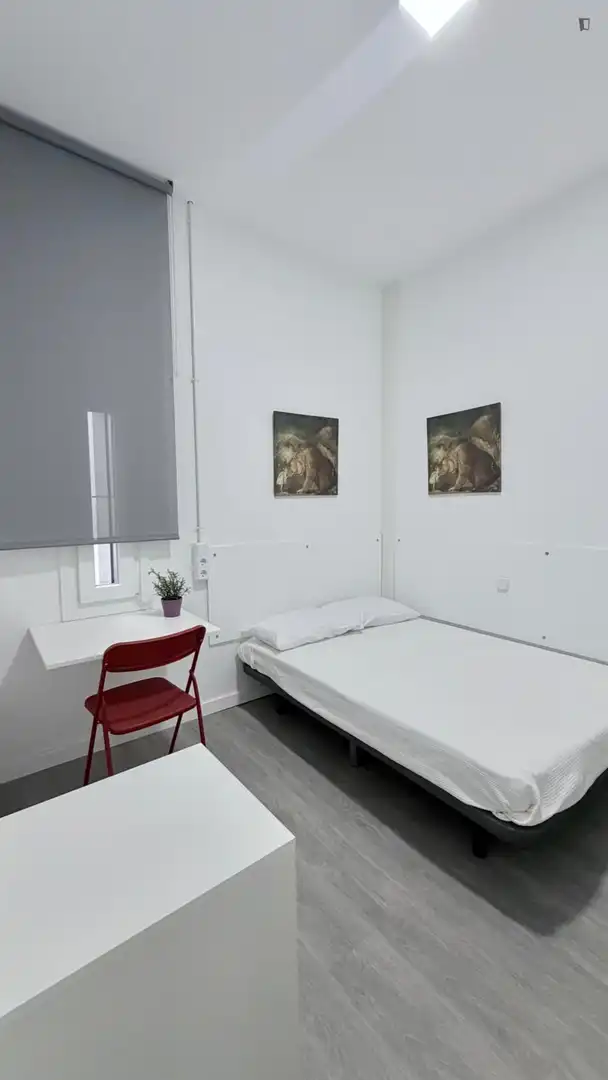 Schlafzimmer von Wohnungen zur Miete in Madrid mit Klimaanlage, Möbliert und Waschmaschine