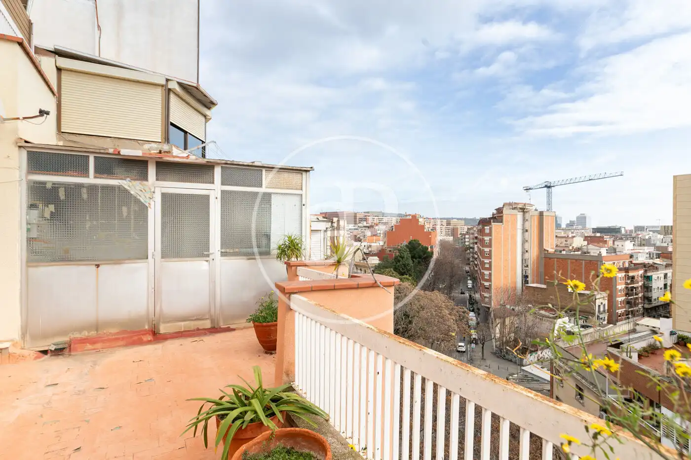Vista exterior de Ático en venta en L'Hospitalet de Llobregat con Calefacción, Terraza y Trastero