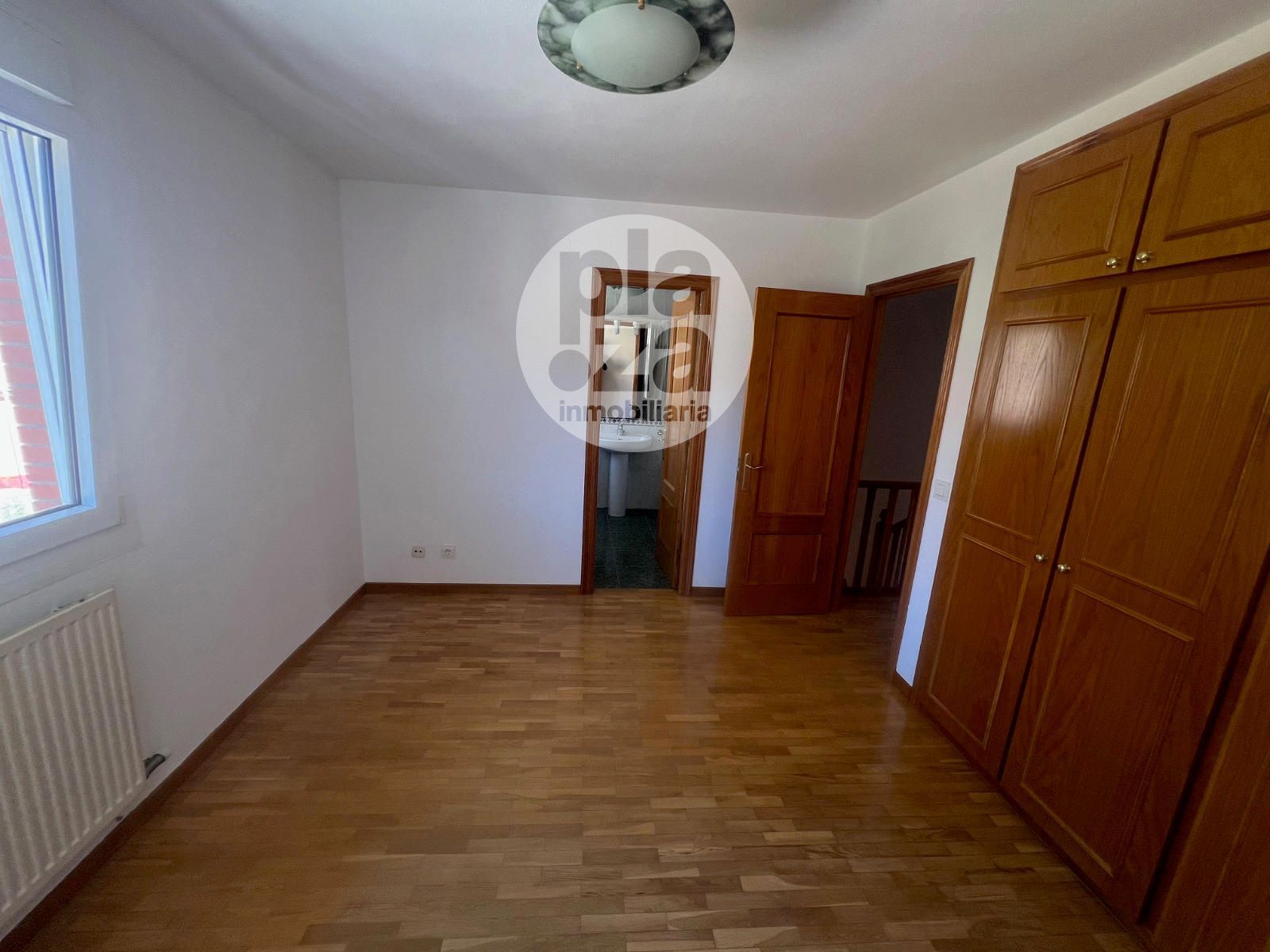 Bedroom of Single-family semi-detached for sale in Burgos Capital  with Heating, Private garden and Storage room
