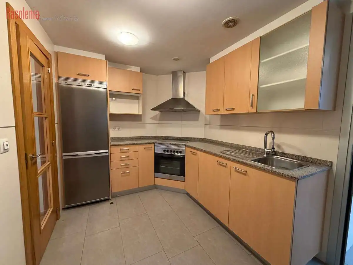 Cocina de Piso en venta en Narón con Calefacción y Trastero