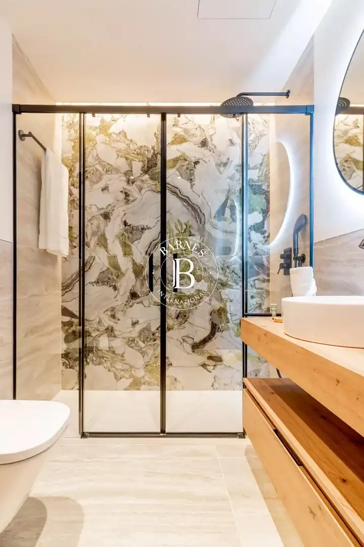 Bathroom of Flat for rent in Madrid  with Air Conditioner, Heating and Terrace