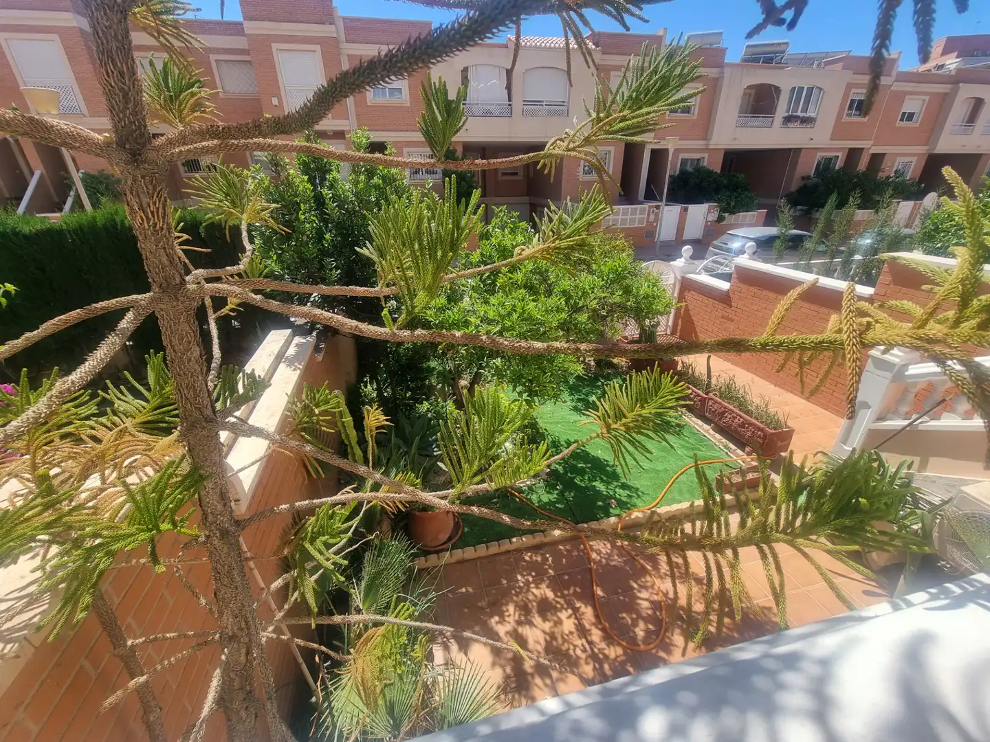 Jardí de Casa o xalet en venda en Almería amb Aire condicionat, Calefacció i Jardí privat