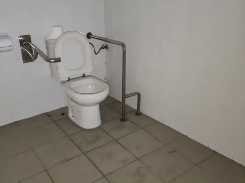 Local comercial de lloguer a Calle Corrales Terceros 15, imagen 3